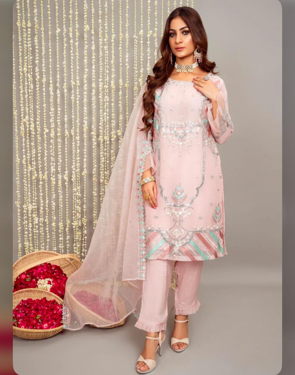 Gorgeous baby pink 3pcs ready to wear suit - Image 2